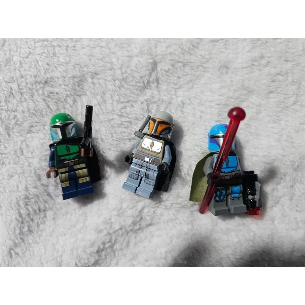 (Lot of 3) New Disney Star Wars Lego Mini Figures Mandalorian Boba Fett Toys